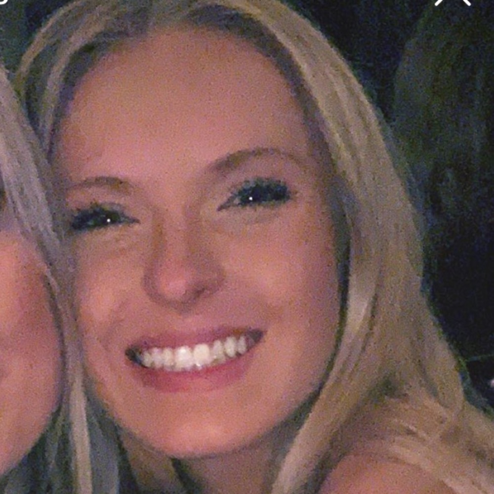 Meet your Posher, Nicole